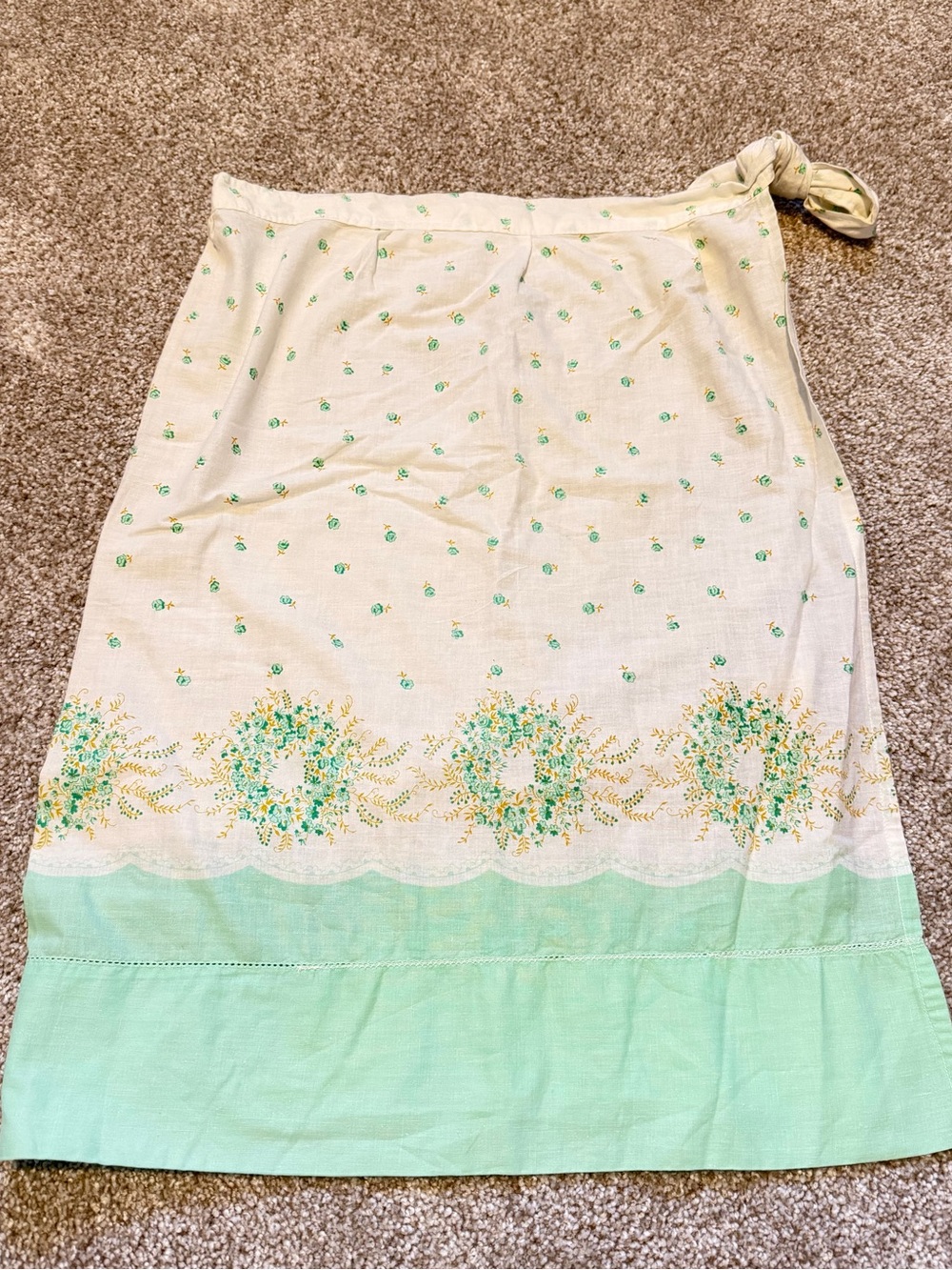 Vintage Light Green and Cream Floral Apron